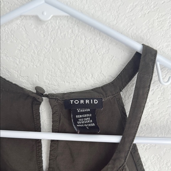 Torrid Green Asymmetrical Cut Out Tank Top - Picture 2 of 10